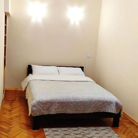 Центр Свободи Lviv Ngoại thất bức ảnh