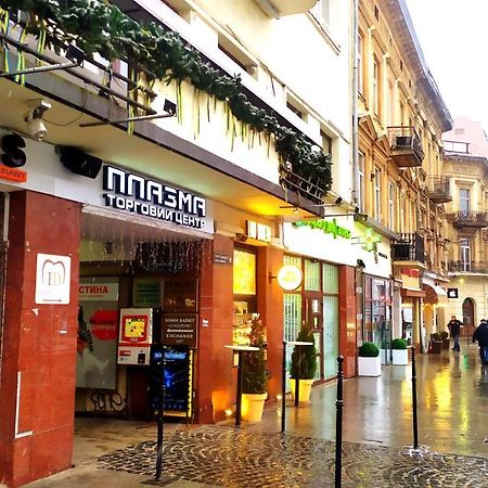 Центр Свободи Lviv Ngoại thất bức ảnh